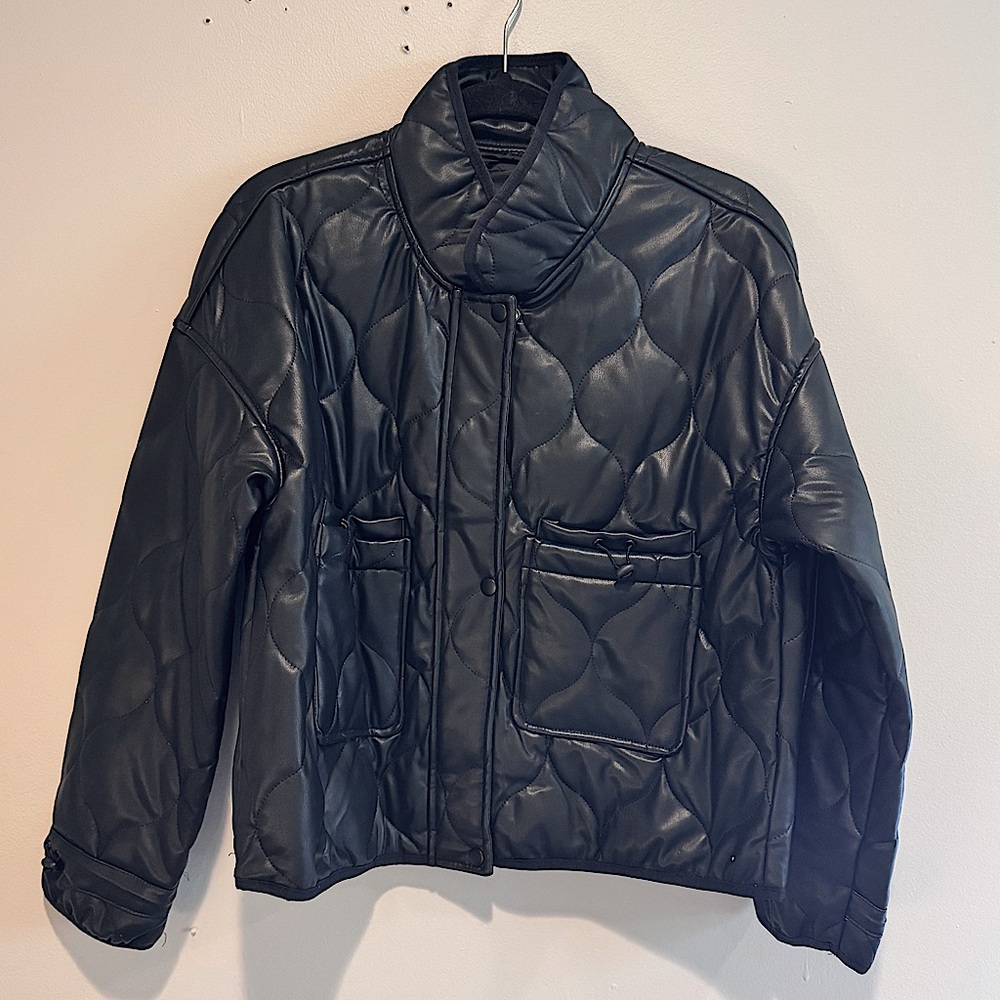 Quilt style puffer Jacket Black